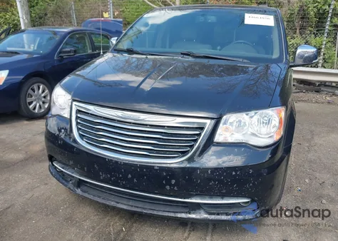 2016 Chrysler Town & Country Touring-L Anniversary Edition из США, поврежденный, VIN 2C4RC1CGXGR105173